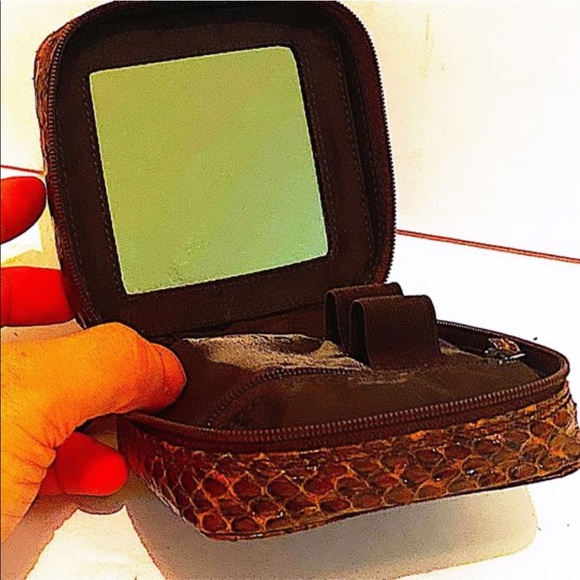 Authentic Gucci Tom Ford Rare Python Mini Vanity Case w/ Wrist Strap - Picture 7 of 12